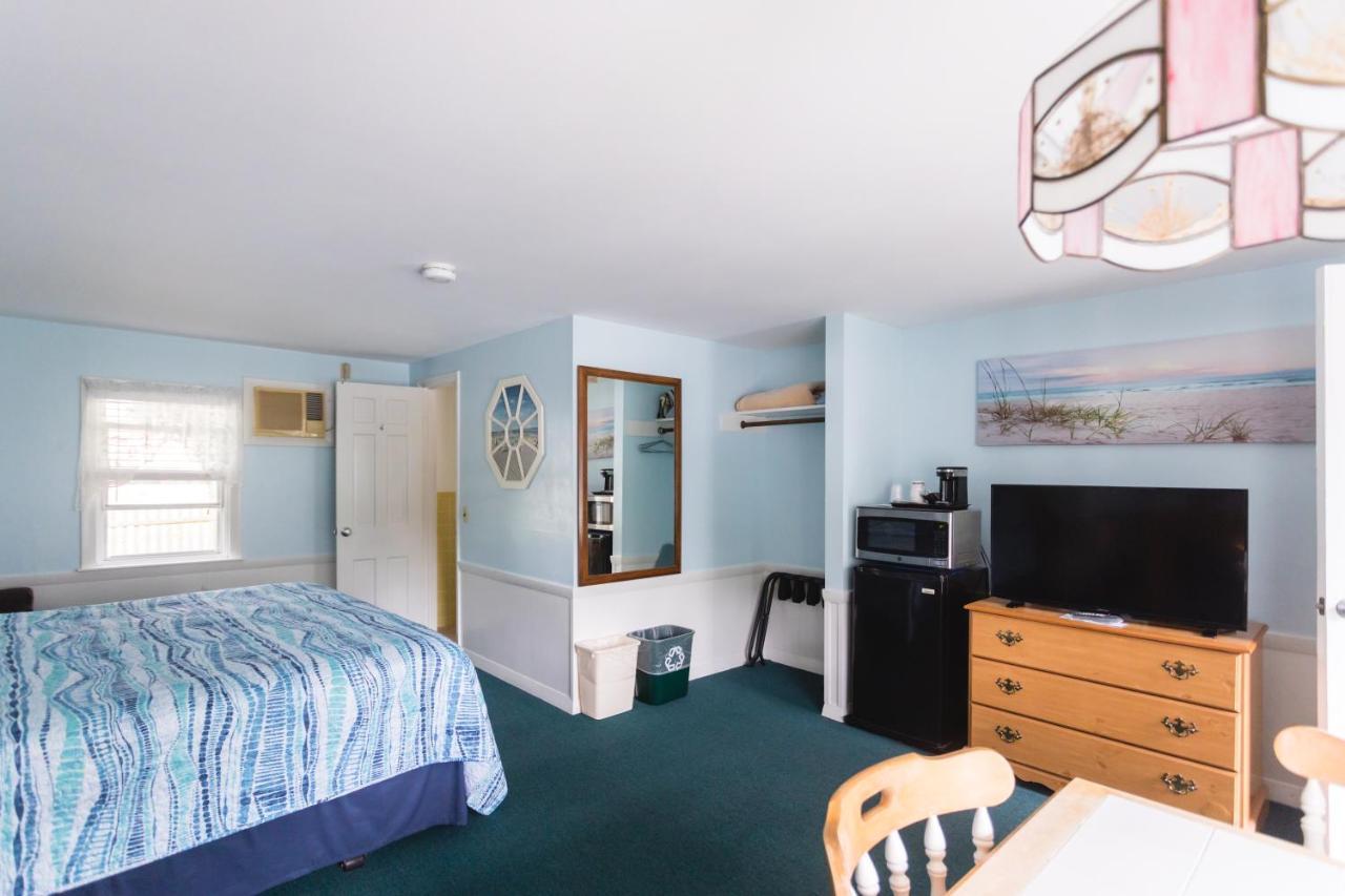 A Beach Breeze Inn West Harwich Екстериор снимка